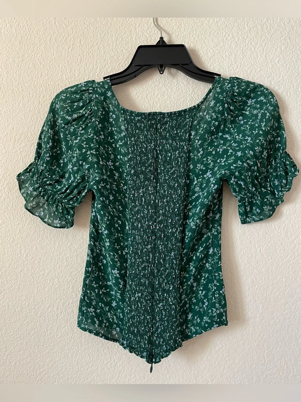 Reformation Delevan Top | Green Floral Puff-Sleeve Sweetheart Top